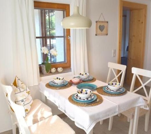 Haus Lindeneck - Erika Schwentner