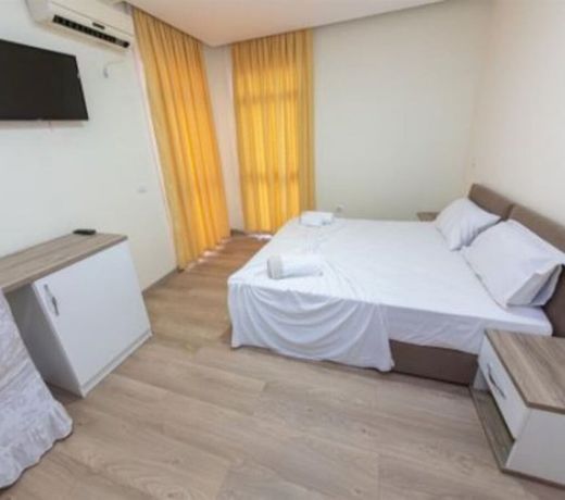 Esal Hotel
