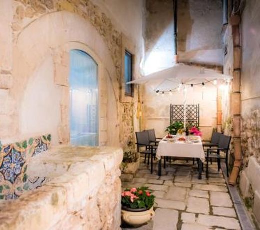 Ortigia Ancient House