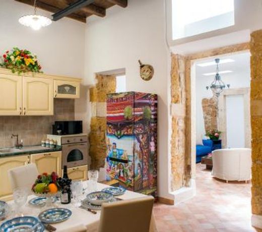 Ortigia Ancient House