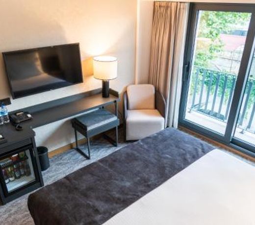 MEG HOTEL