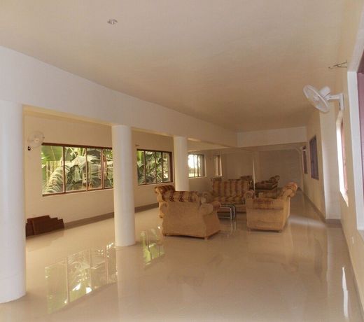 Discovery Courts Hotel