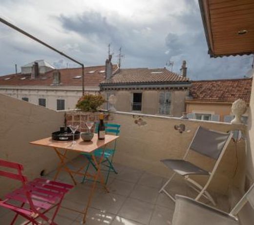 Belle surprise cÅur de ville, cosy avec terrasse