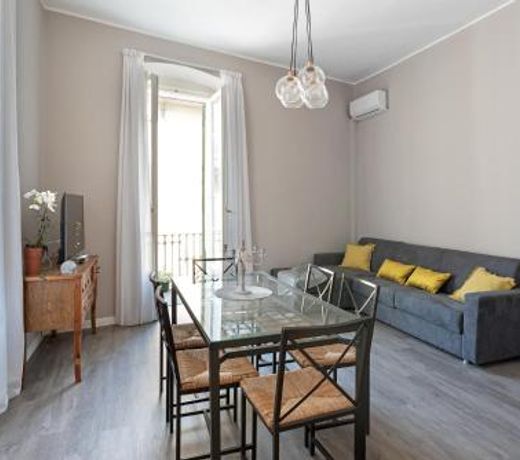 Vittoria Corner - byMyHomeInComo