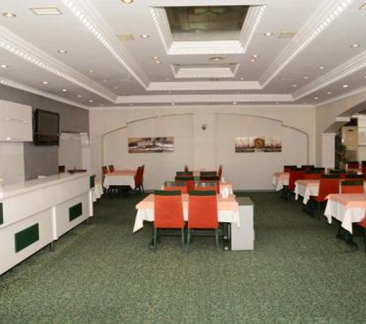 Grand Uzcan Hotel