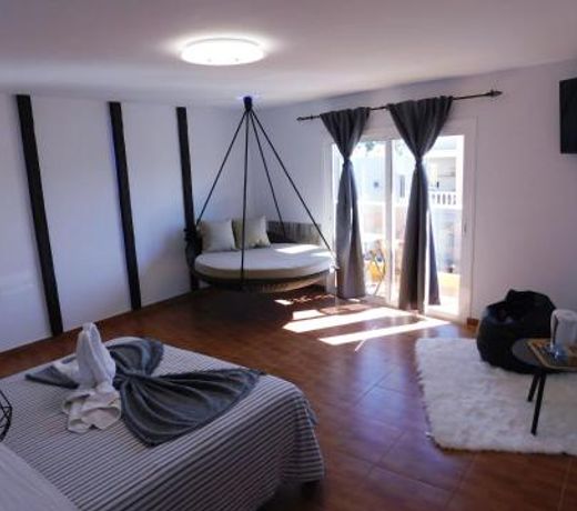 CHABELA'S SUITE DELUXE