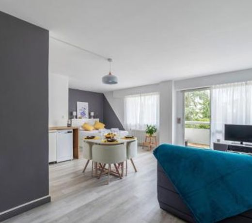 Nice studio with balcony and parking in Villeurbanne near Lyon - Welkeys