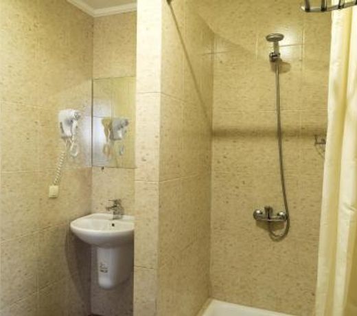 Duet Hotel