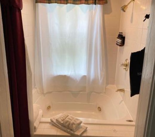 Inn at 835 Boutique Hotel
