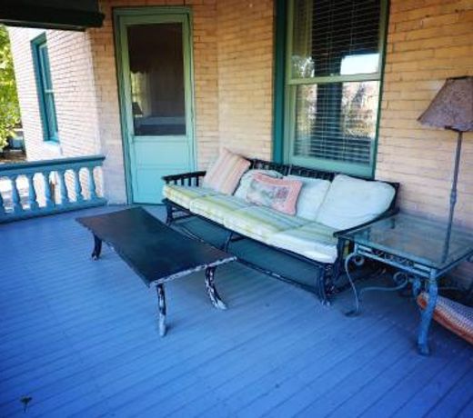 Inn at 835 Boutique Hotel