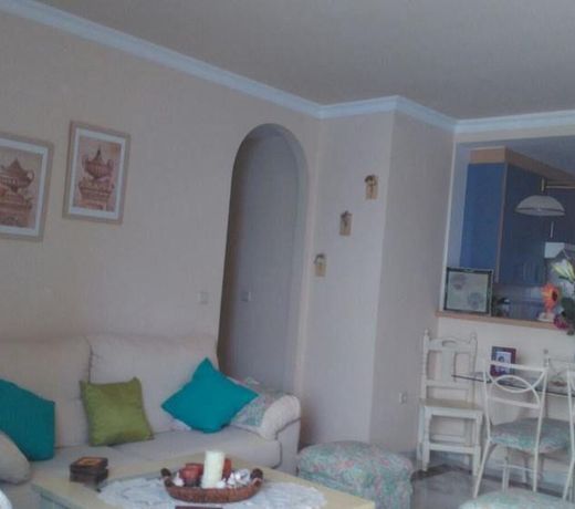 Apartment With 3 Bedrooms In Rota, With Pool Access And Furnished Terrace - 650 M From The Beach