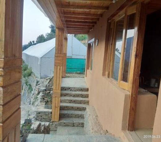 Mud House Cottage (6km from Center)