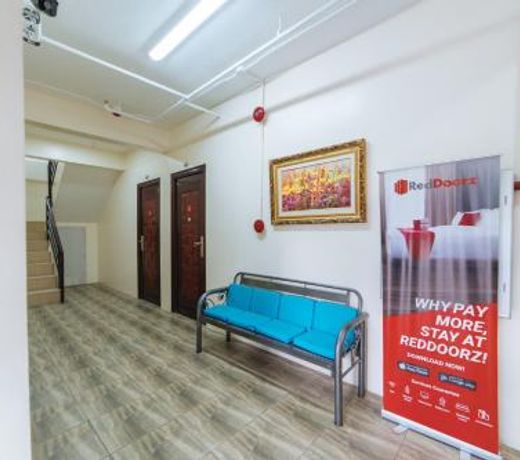 RedDoorz near Veterans Memorial Medical Center