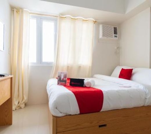 RedDoorz Plus @ Silk Residences Sta. Mesa Monthly Stay
