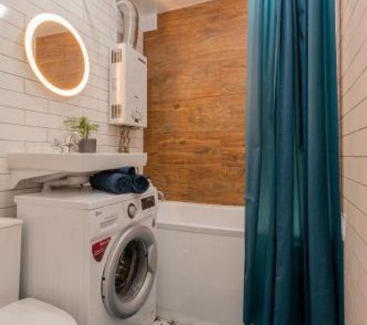 Apartment on Naumova 4