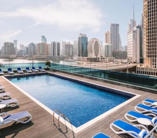 Radisson Blu Hotel, Dubai Canal View