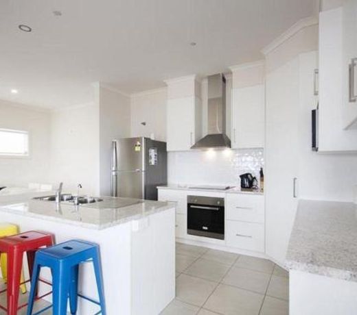 Agape Holiday Home with Pool table ,NBN Internet