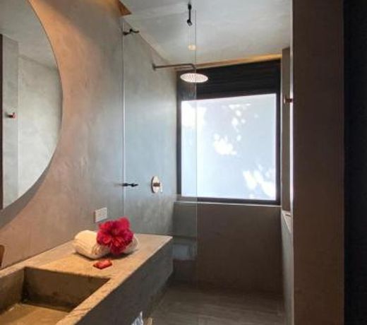 Ecoparadise Hotel