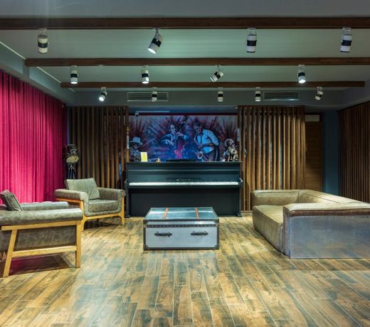 Jazz Hotel