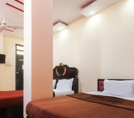 SPOT ON 48871 AY Hotel