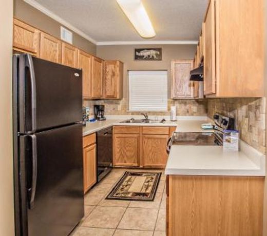Cedar Lodge 604