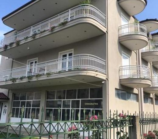 Rent rooms Kapri