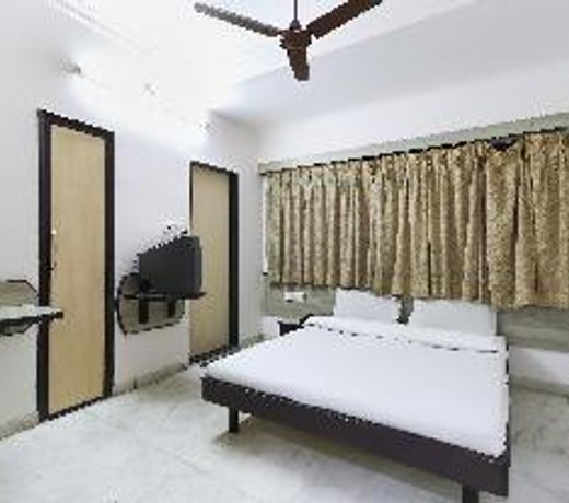 SPOT ON 45149 Hotel Geeta