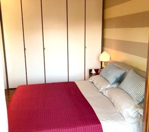 One bedroom appartement with city view enclosed garden and wifi at Monza