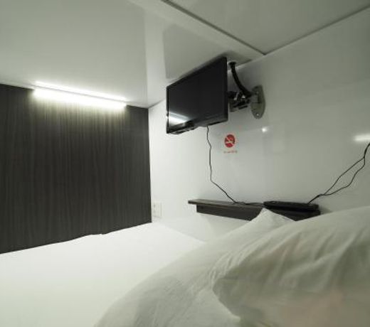 Leo Yu Capsule Hotel Funabashi