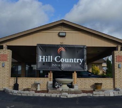 Hill Country Inn and Suite