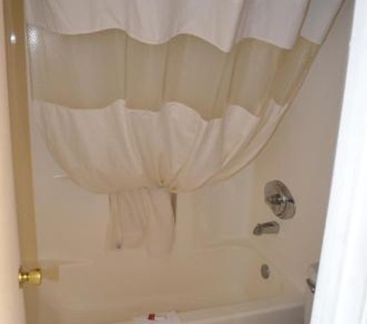 Hill Country Inn and Suite