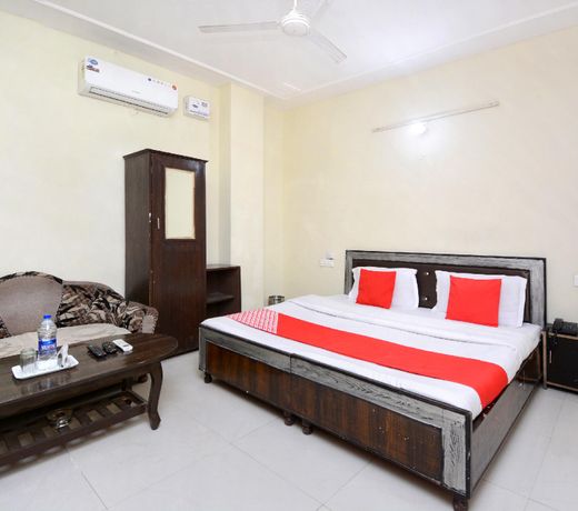 OYO 4894 Hotel The Diamond Chandigarh