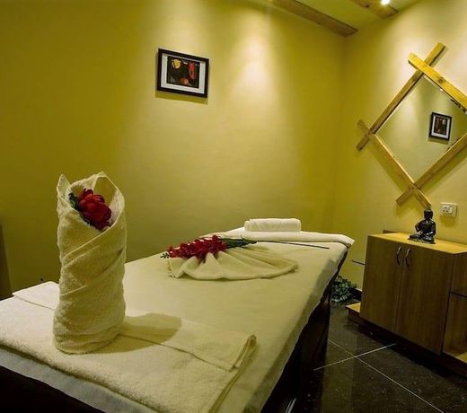 The Royal Court Hotel & Spa