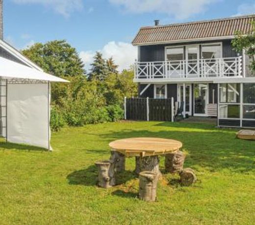 Two-Bedroom Holiday Home in Hemmet