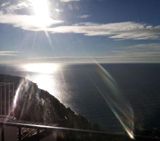 Triplex entre ciel et mer