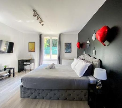 Joli studio avec jardin - Gare RER C -proche PARIS