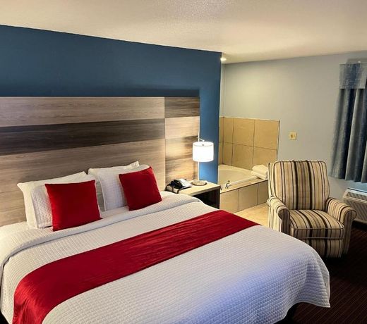 Garnett Hotel & RV Park