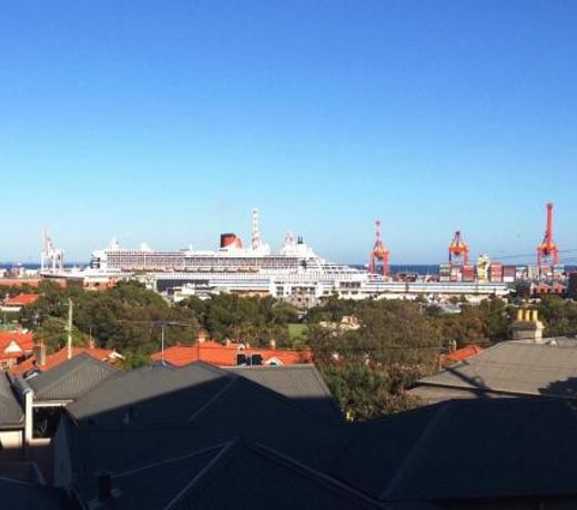 Apartment 201 - Fremantle studio apartment with ocean and harbour views