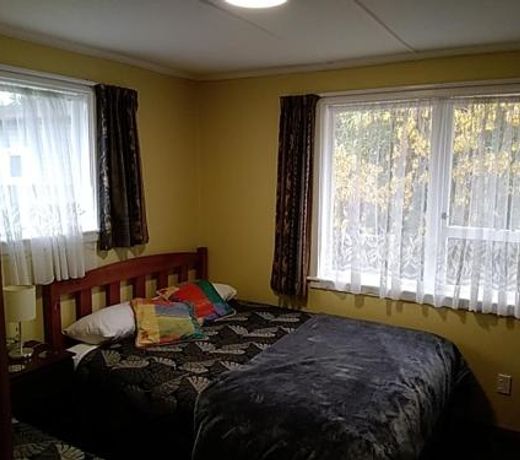 Accommodation Fiordland -The Three Bedroom House at 226A Milford Road