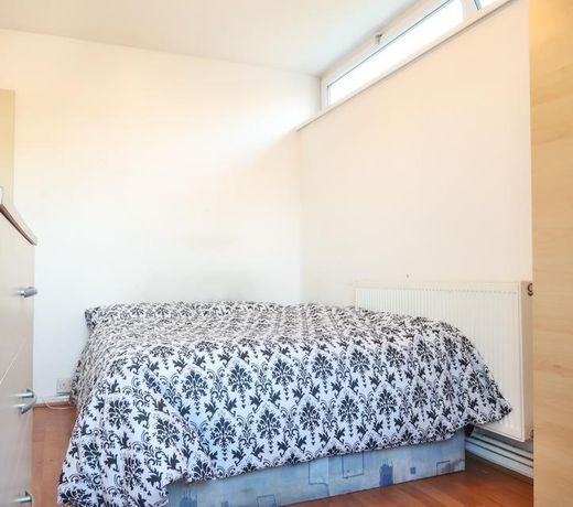ELMSLIE POINT - DELUXE GUEST ROOM 3