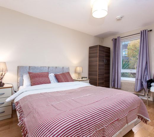 WILLIAM CASLON HOUSE - DELUXE GUEST ROOM 1