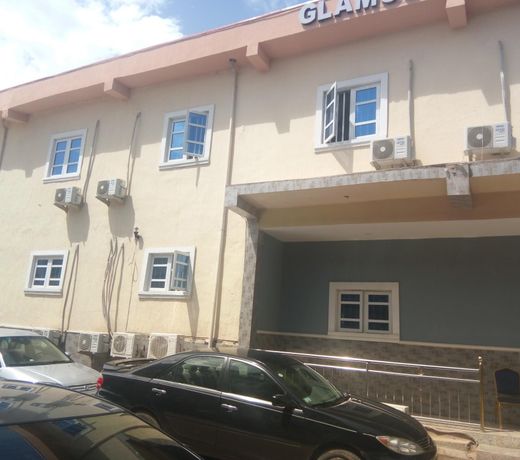 Glamour Park Hotel and Suites