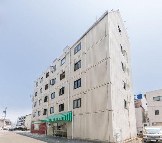 Tabist IWATA Station Hotel