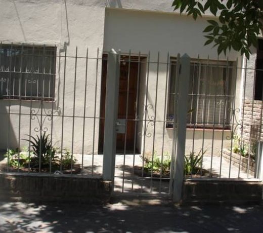 Casa Encantada en Martinez