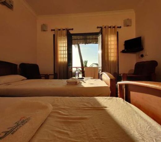 Club 7 Beach Resort
