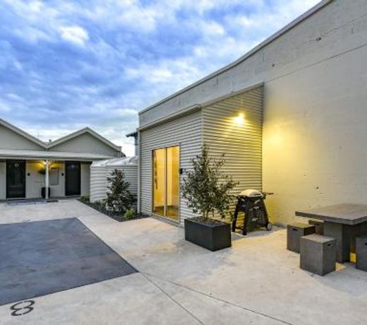 Aloha Central Premium Studios