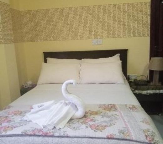 Target Hill Hotel