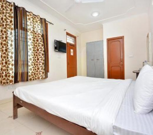 SPOT ON 44679 Hotel Samrat