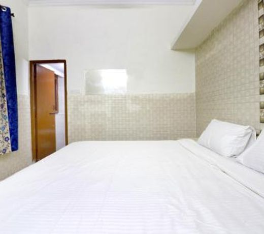 SPOT ON 44679 Hotel Samrat