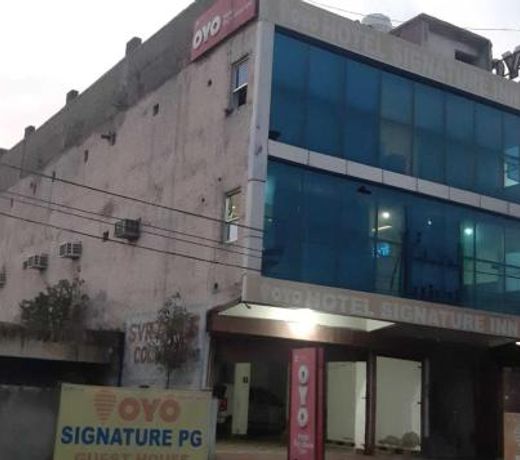 OYO Preferred 37918 Hotel Signature Inn